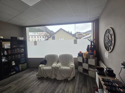 Local d'activités - 699 m²