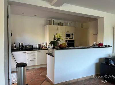 Maison - 104 m² - 4 pièces