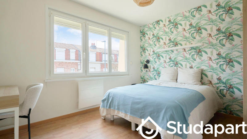 Chambre - 120 m² - 1 pièce