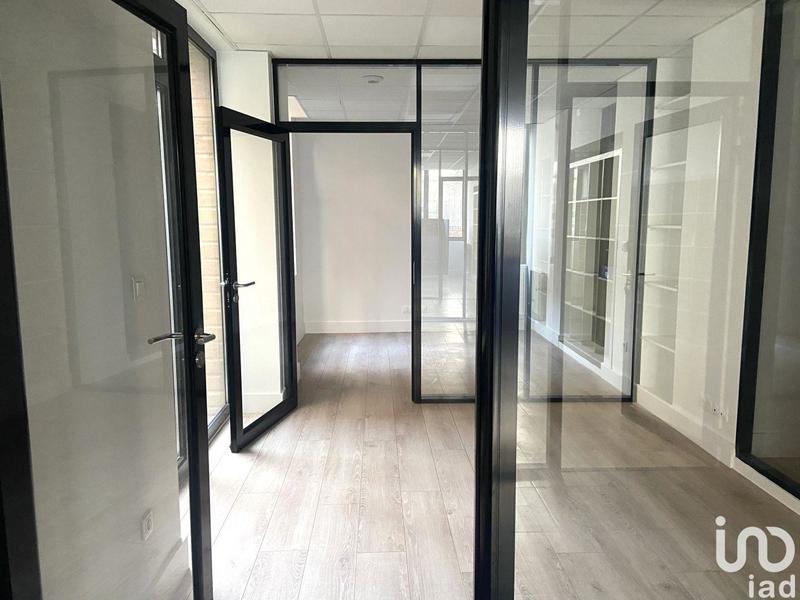 Bureau - 375 m²