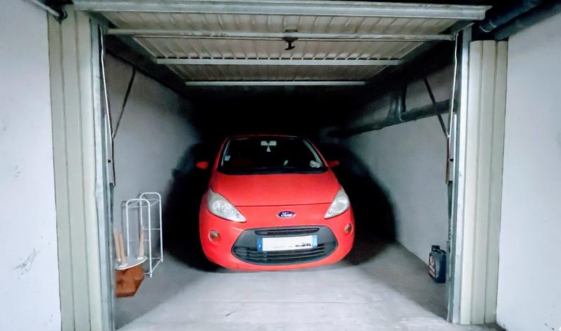 Parking / Garage - 15 m²