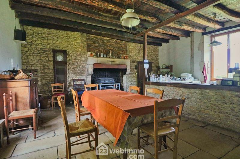 Maison - 295 m² - 11 pièces