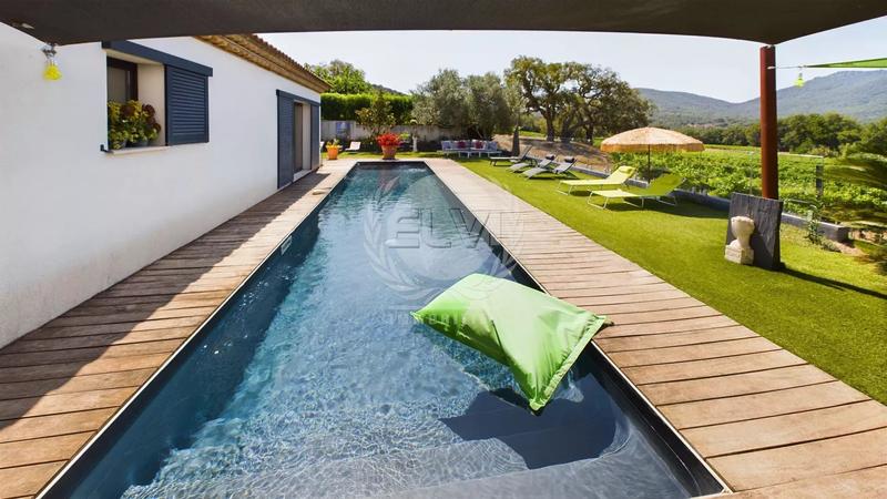 Maison - 1 100 m² - 4 pièces