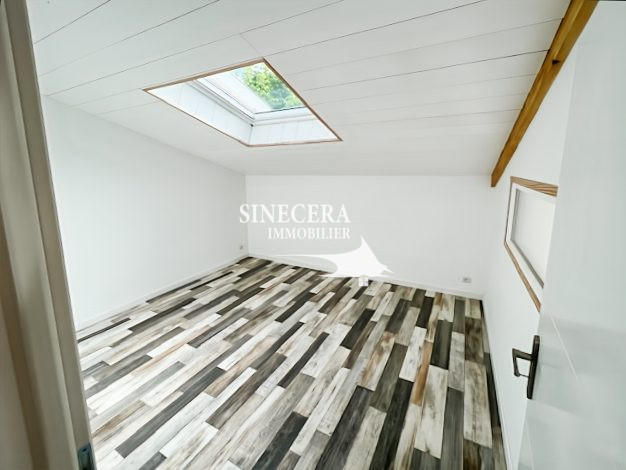 Maison - 170 m² - 8 pièces