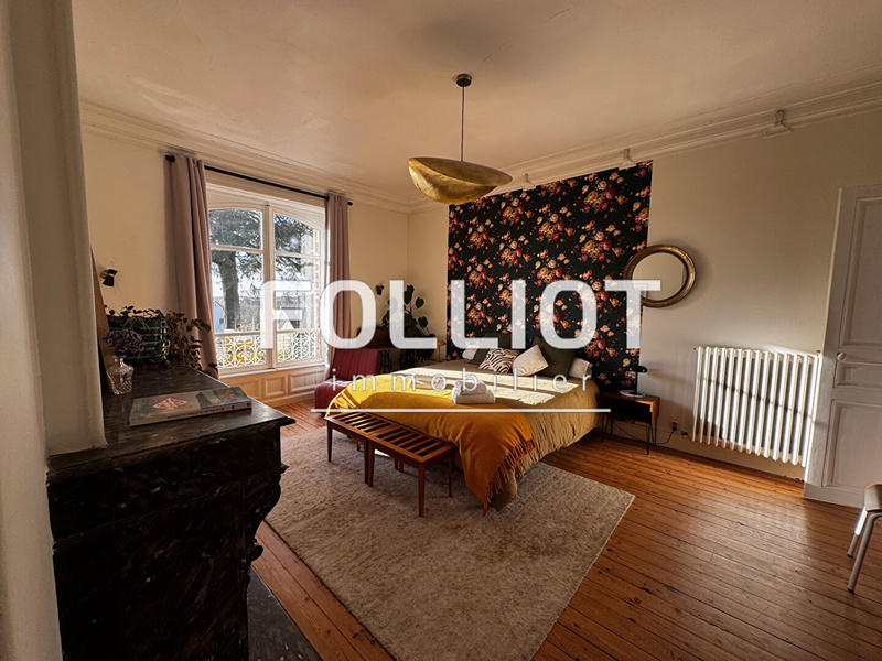 Maison - 357 m² - 15 pièces