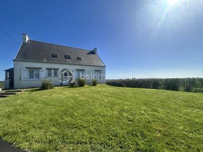 Demeure - 152 m² - 10 pièces