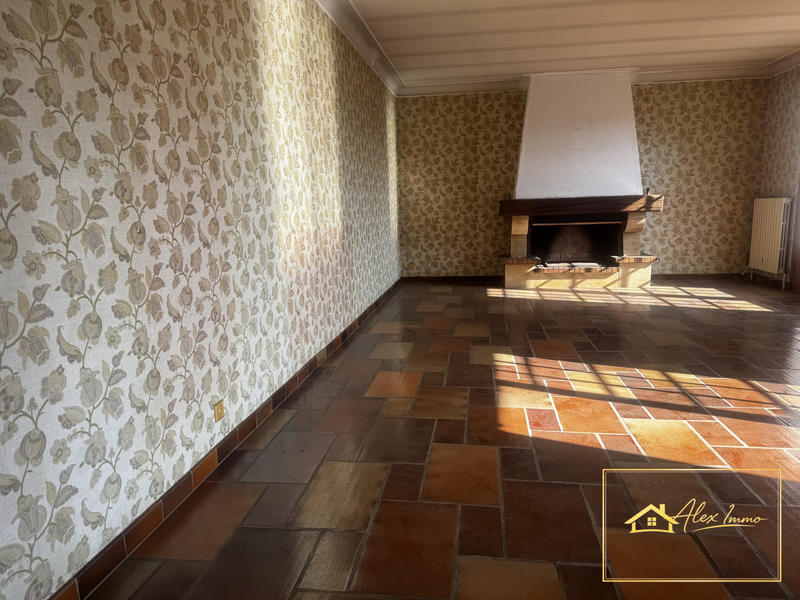 Maison - 216 m² - 7 pièces