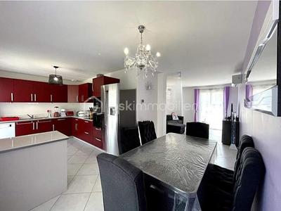 Maison - 86 m² - 5 pièces