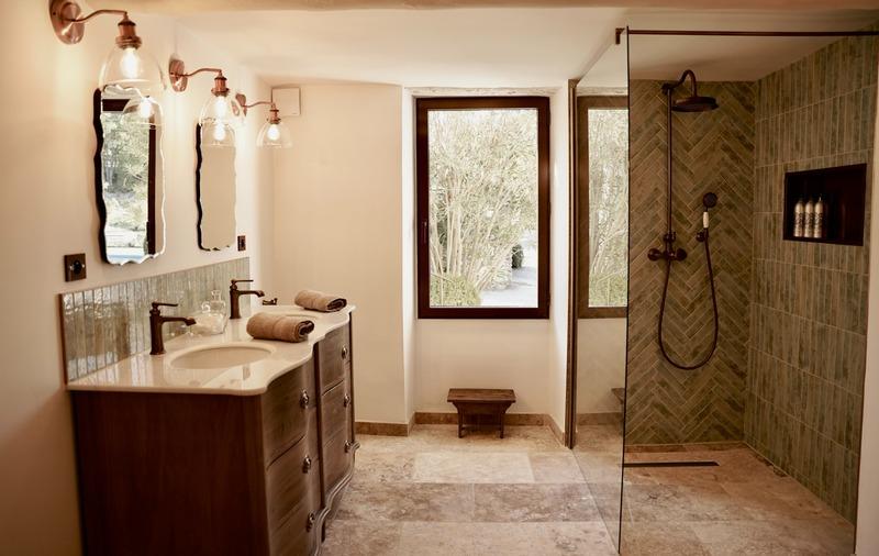 Mas - 250 m² - 7 pièces