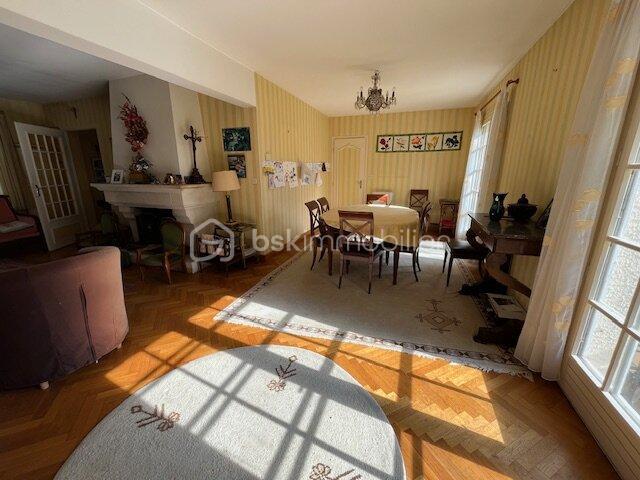 Pavillon - 144 m² - 7 pièces