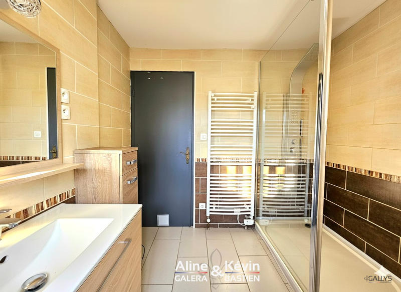 Maison - 102 m² - 4 pièces