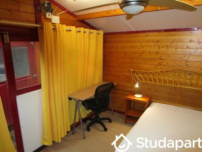 Chambre - 10 m² - 1 pièce