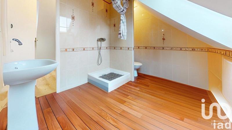 Maison - 94 m² - 5 pièces