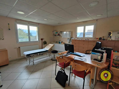 Local d'activité / Entrepôt - 118 m²