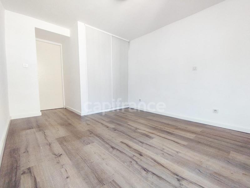 Appartement - 81 m² - 4 pièces