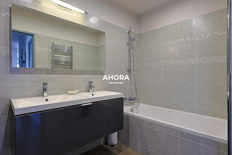 Appartement - 101 m² - 3 pièces