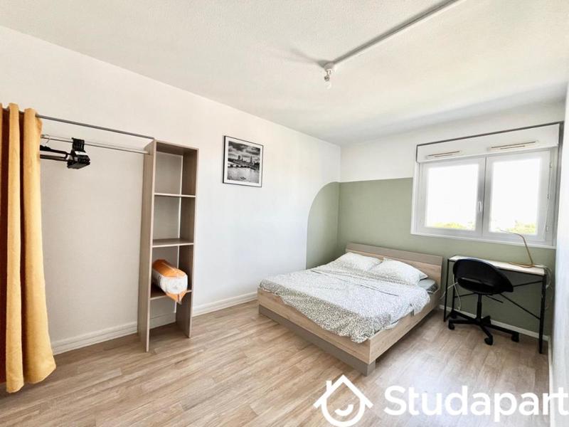 Chambre - 10 m² - 1 pièce