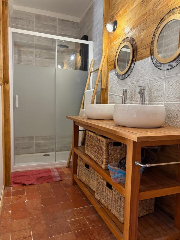 Maison - 210 m² - 6 pièces