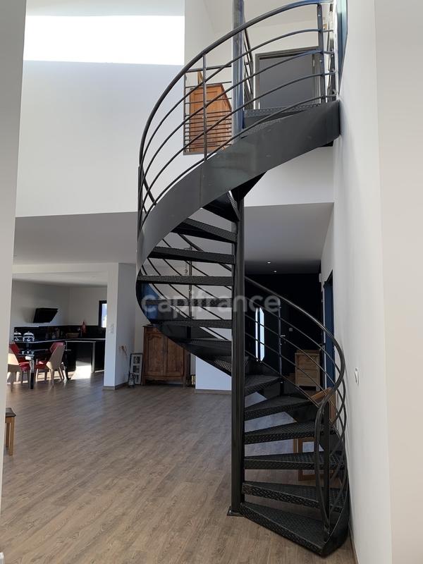 Villa - 187 m² - 6 pièces