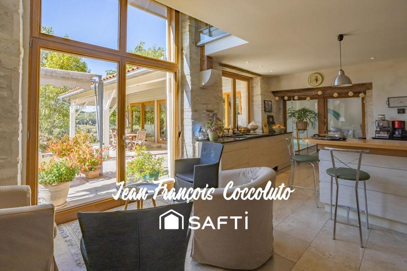 Maison - 350 m² - 13 pièces