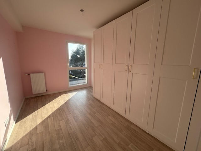 Appartement - 85 m² - 5 pièces