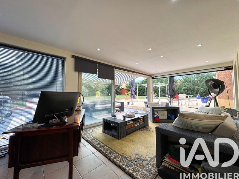 Maison - 210 m² - 7 pièces