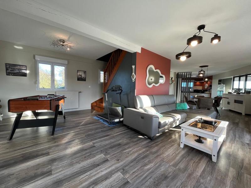 Maison - 167 m² - 6 pièces