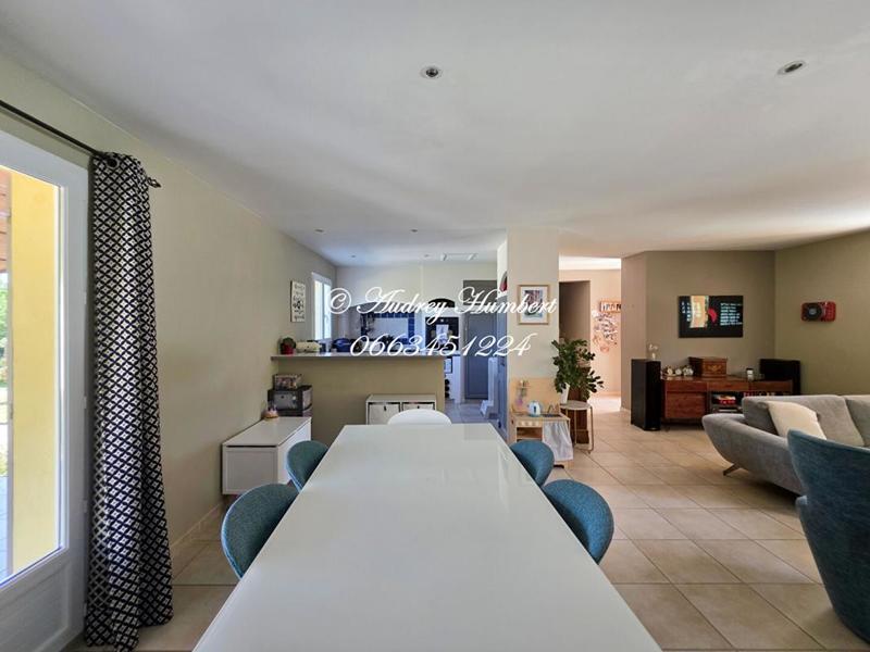 Maison - 98 m² - 4 pièces