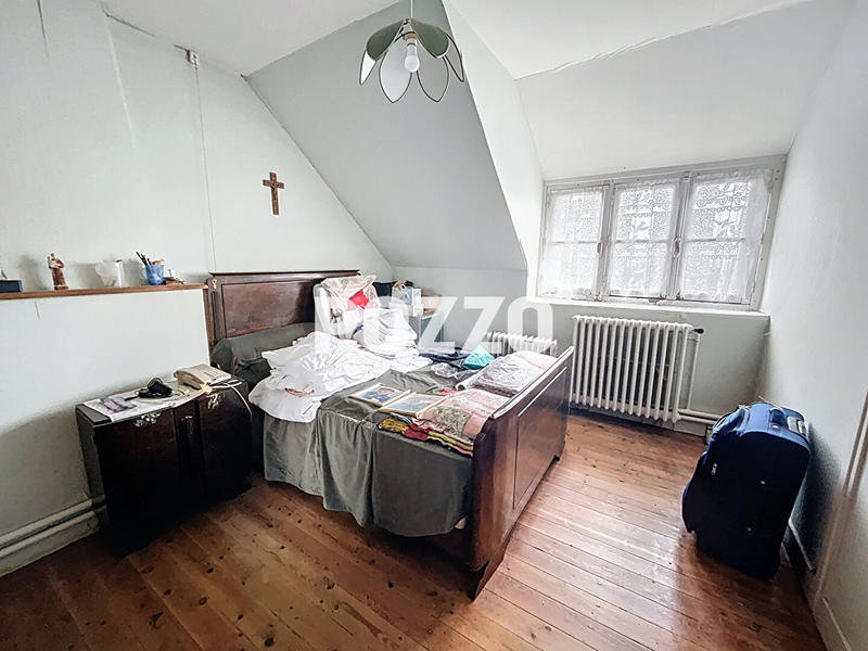 Maison - 97 m² - 5 pièces