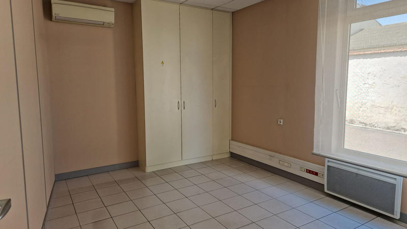 Local d'activité / Entrepôt - 160 m² - 2 pièces
