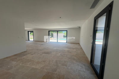 Villa - 140 m² - 5 pièces