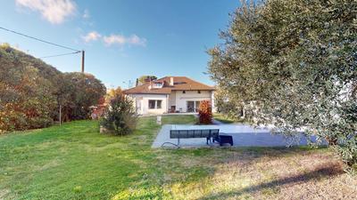 Maison - 273 m² - 7 pièces