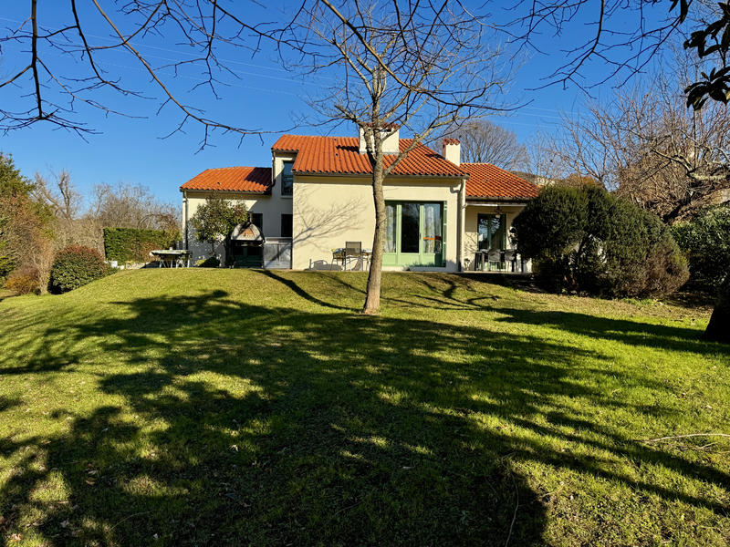 Maison - 176 m² - 7 pièces