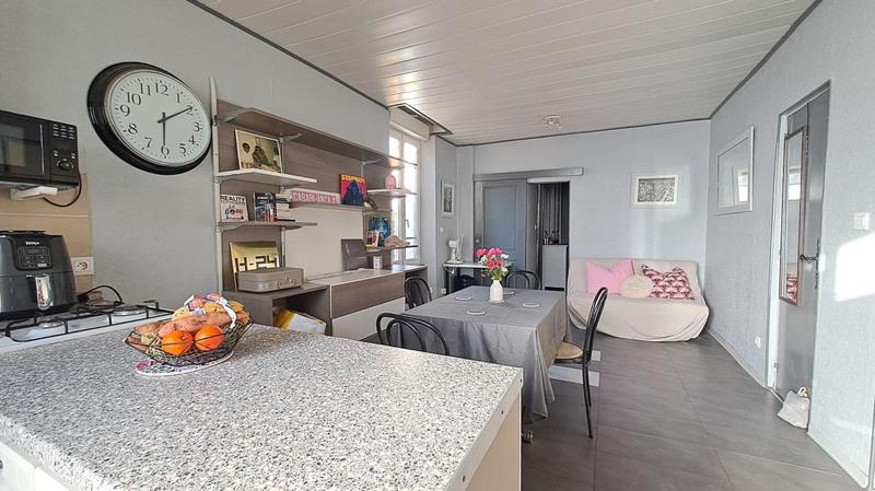 Maison - 224 m² - 8 pièces