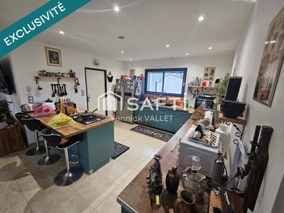 Maison - 160 m² - 4 pièces