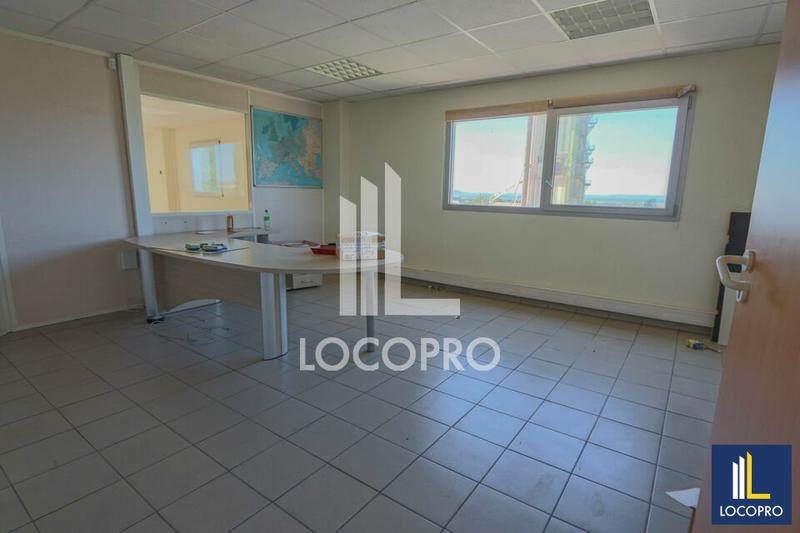 Local d'activité / Entrepôt - 3 548 m²