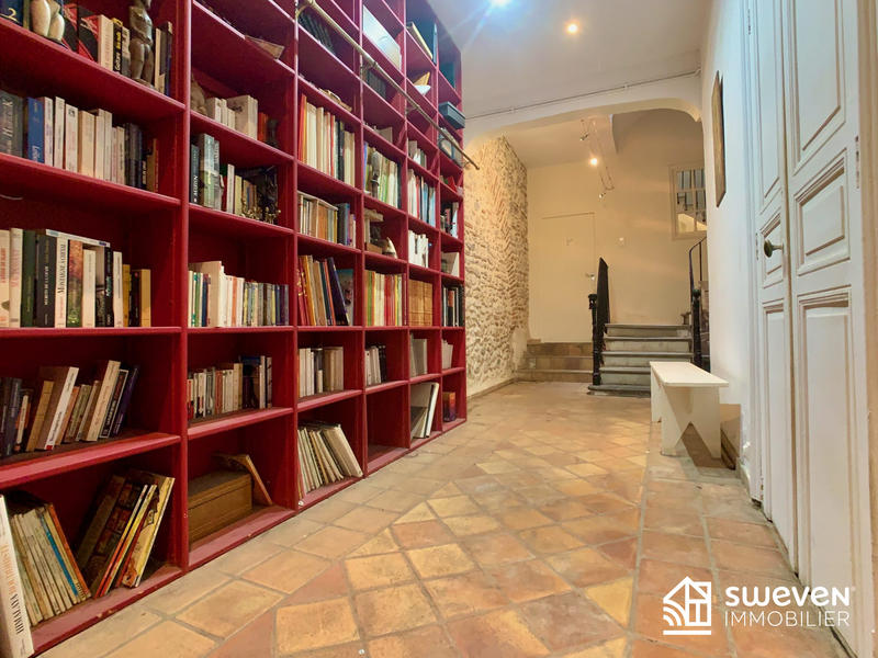 Maison - 320 m² - 8 pièces