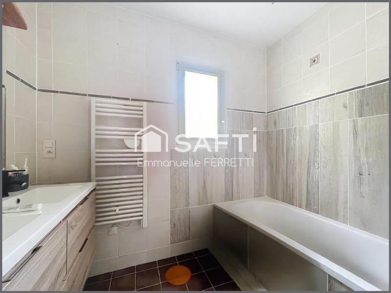 Maison - 140 m² - 7 pièces