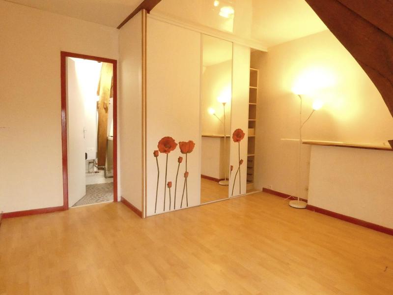 Maison traditionnelle - 105 m² - 5 pièces