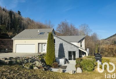 Maison - 192 m² - 5 pièces