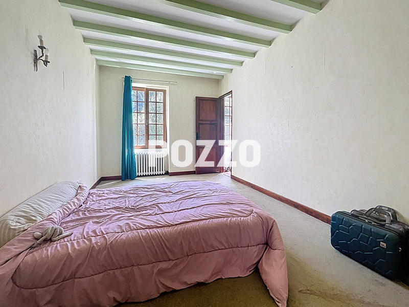 Maison - 202 m² - 8 pièces