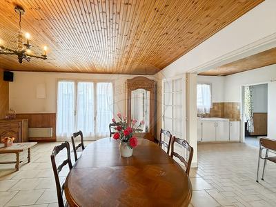 Maison - 111 m² - 4 pièces