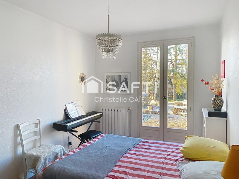 Maison - 229 m² - 7 pièces