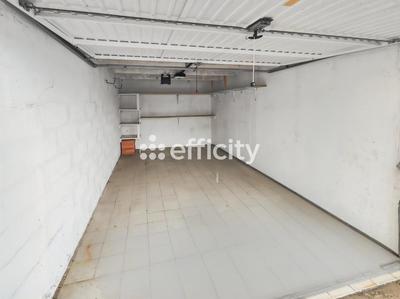 Parking / Garage - 15 m²