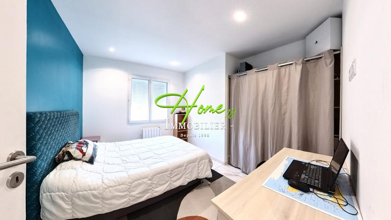 Maison - 95 m² - 5 pièces