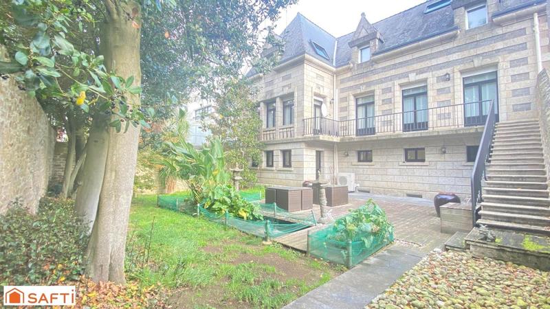 Maison de maîtres - 367 m² - 10 pièces