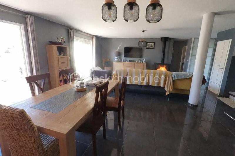 Maison traditionnelle - 163 m² - 5 pièces