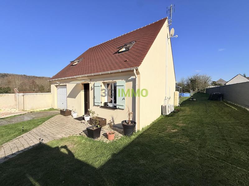 Maison - 90 m² - 5 pièces