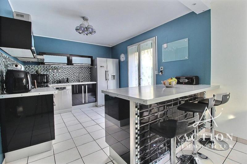 Maison - 110 m² - 4 pièces