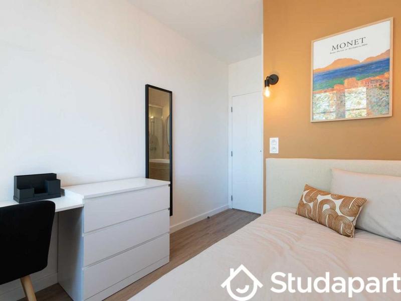 Appartement - 240 m² - 1 pièce